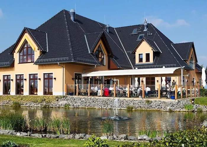 In Near A Nyaraló *